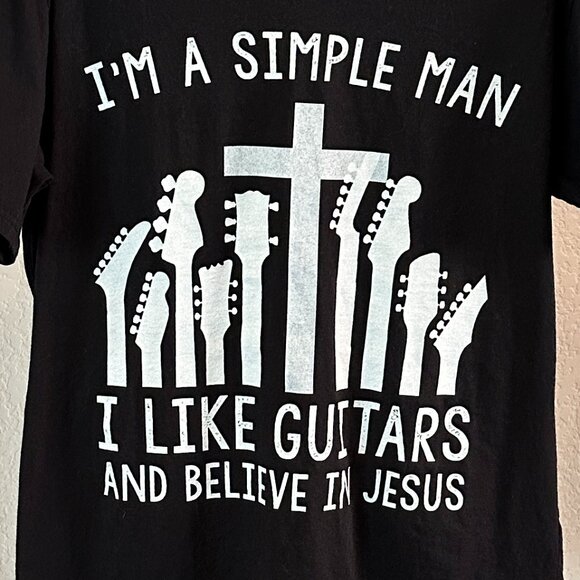 I'M A SIMPLE MAN Graphic Tee - Picture 5 of 6